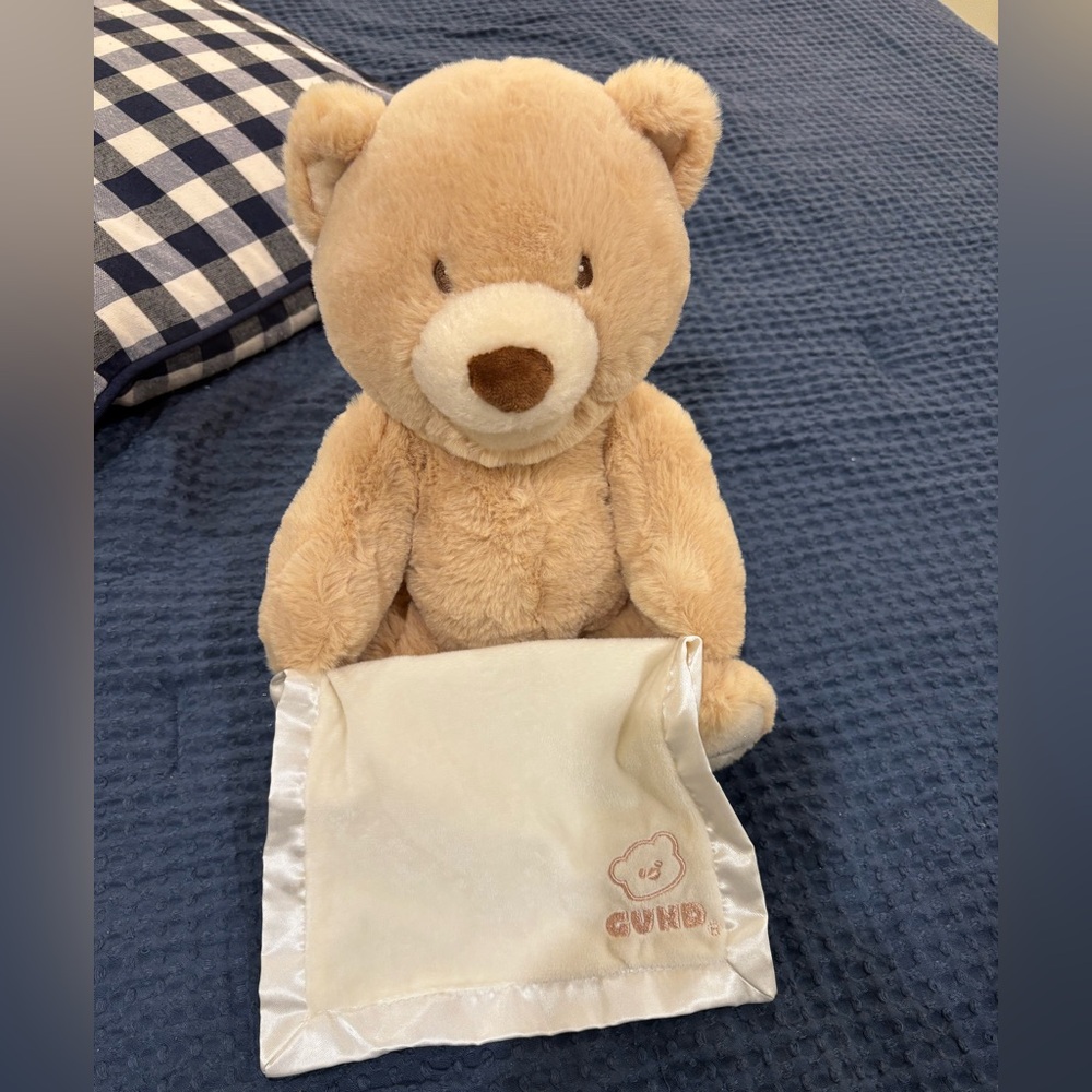 Gund animated peek-a-boo bear